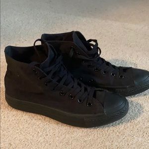 Converse All Stars all black mid